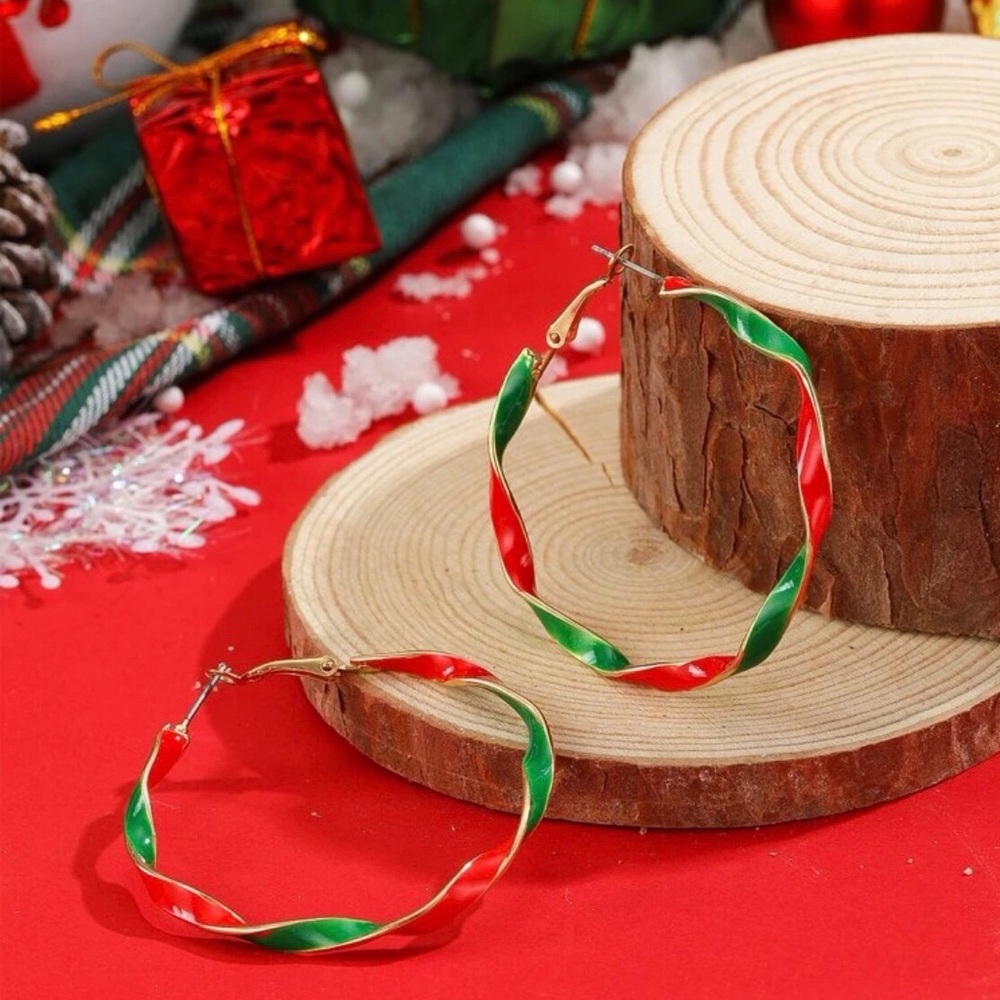 NWT Red & Green Christmas Hoop Earrings